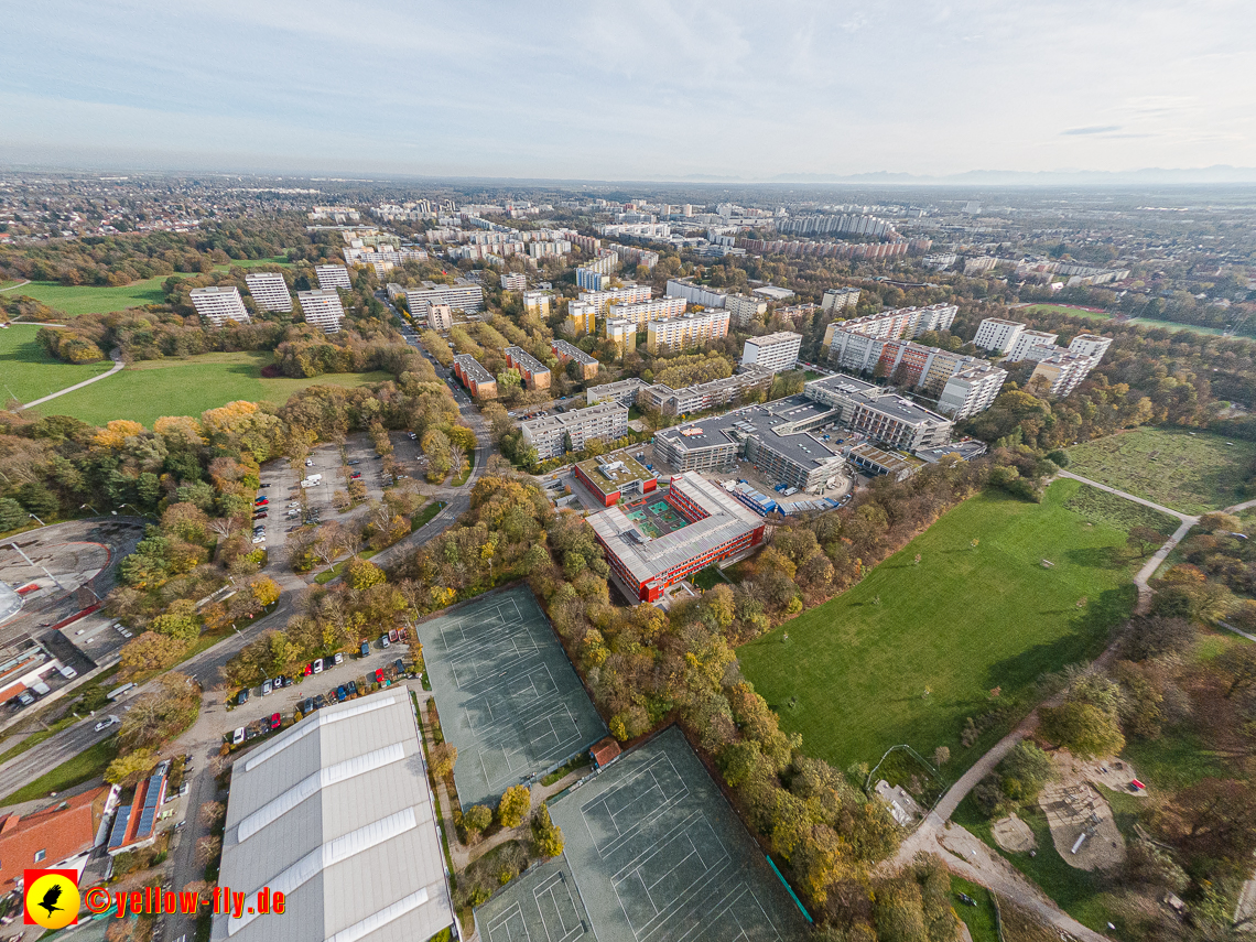 03.11.2022 -  Ostparksee mit Umgebung in Neuperlach